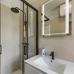 Roof Апартаменты *